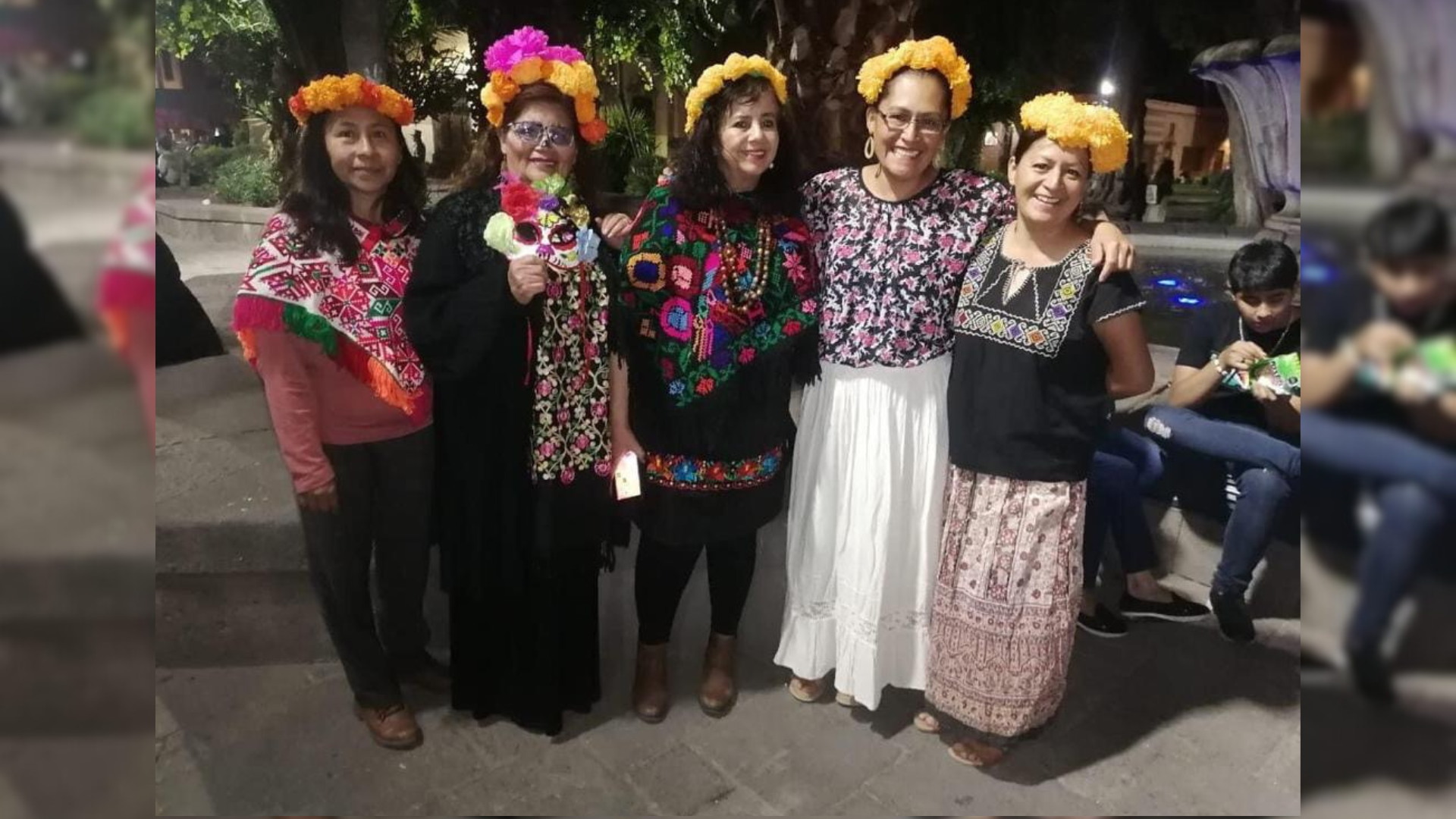 Conversatorios en torno a la celebración del Xantolo y festividades por el día de muertos