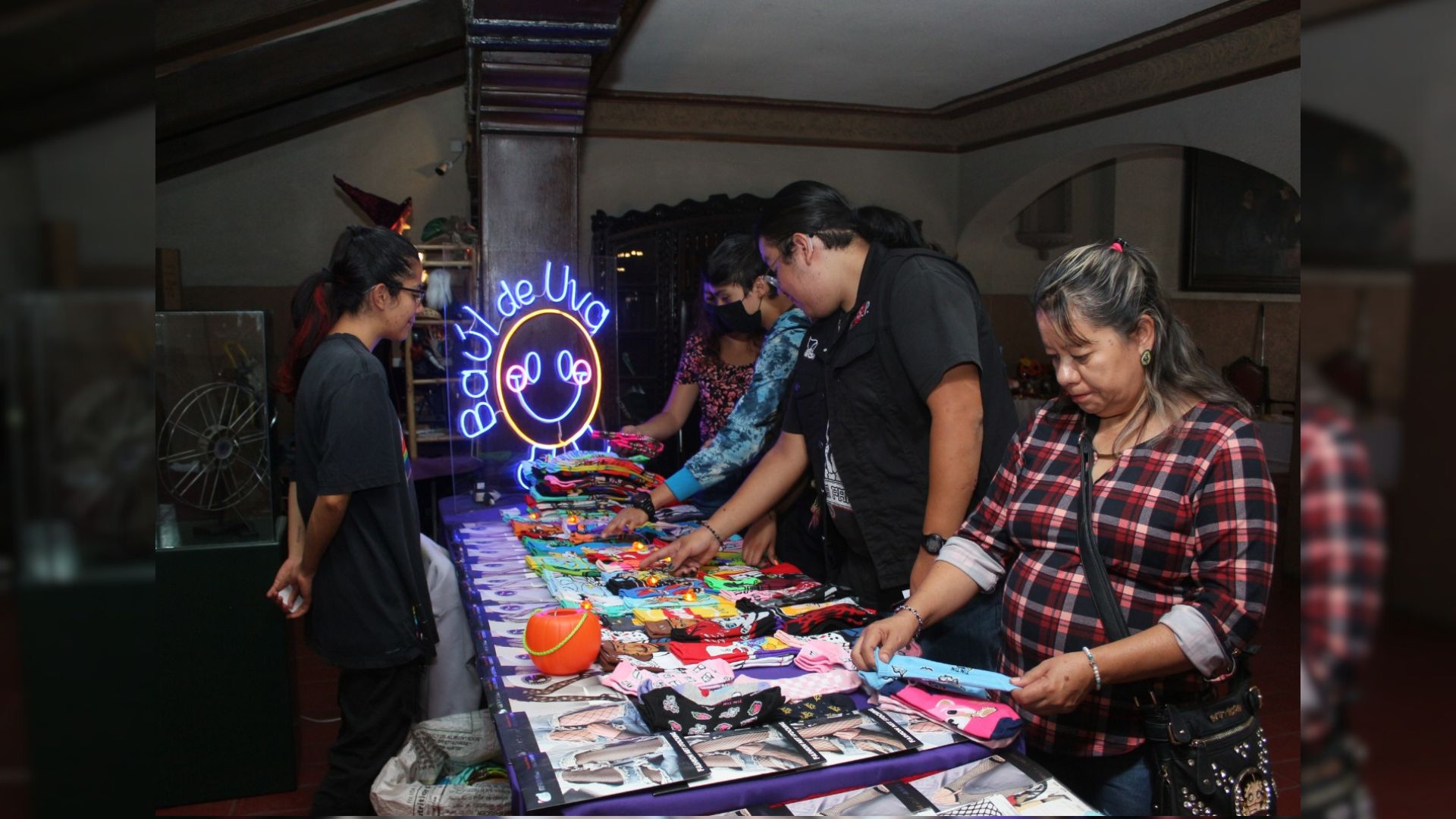 Culmina con éxito la segunda semana del Mercadito Spooky  en Cineteca Alameda