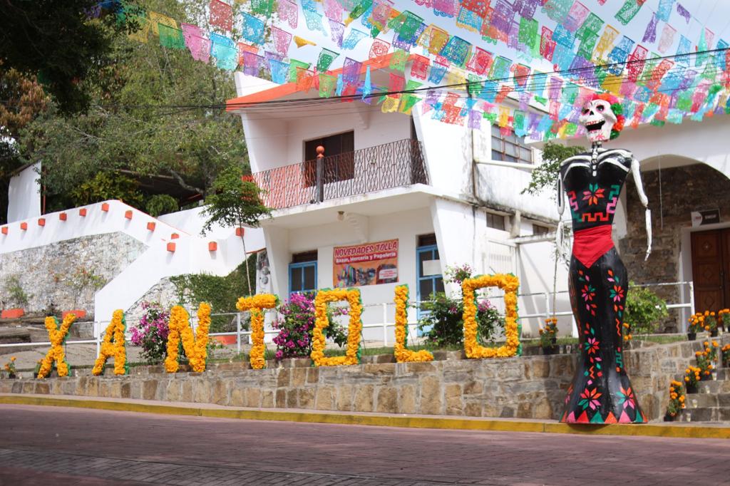 Con éxito culmina la gira Xantolo de Cineteca en Tu Municipio