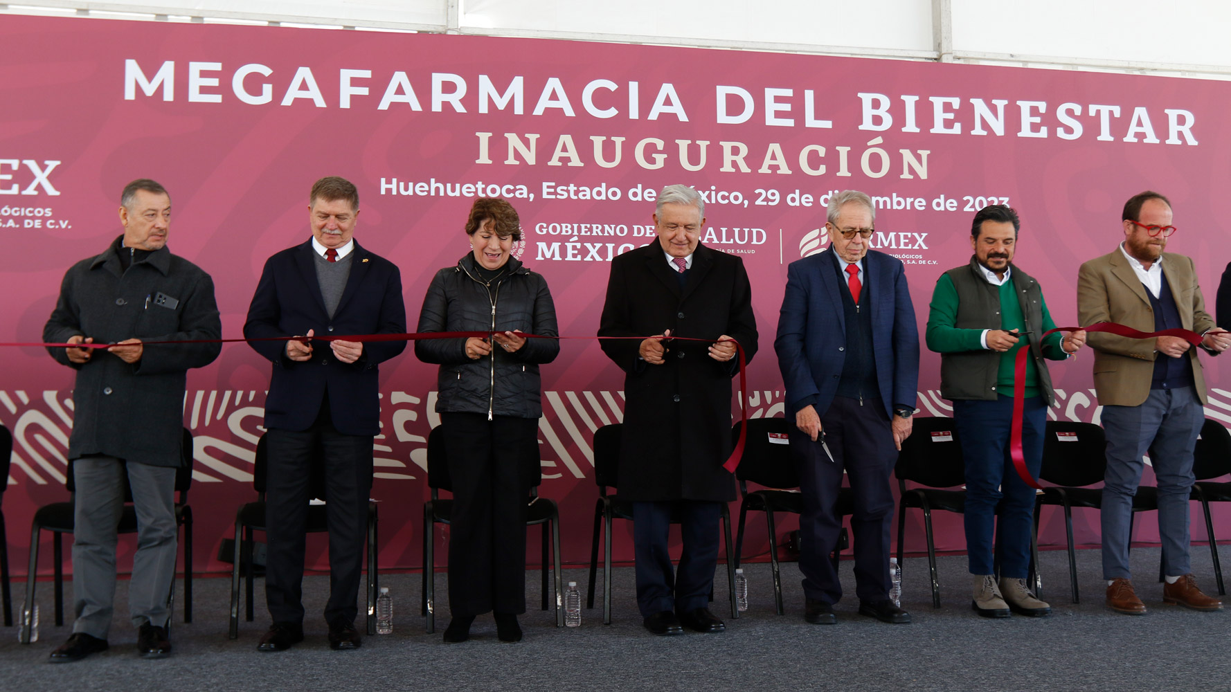 Presidente inaugura Megafarmacia para el Bienestar en Estado de México; “logramos este propósito”