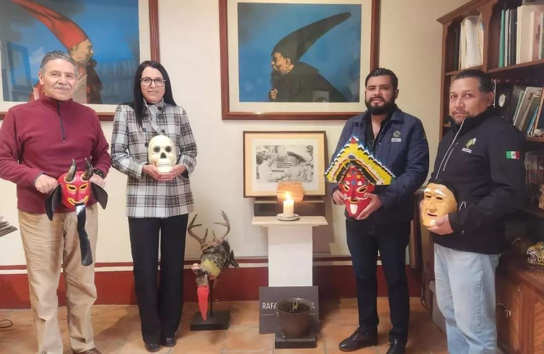 Donan máscaras de Xantolo al Museo Rafael Coronel de Zacatecas