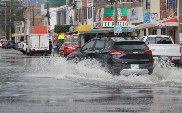 Reportan el “rescate” de 12 placas de automóvil arrastradas por la lluvia en SLP