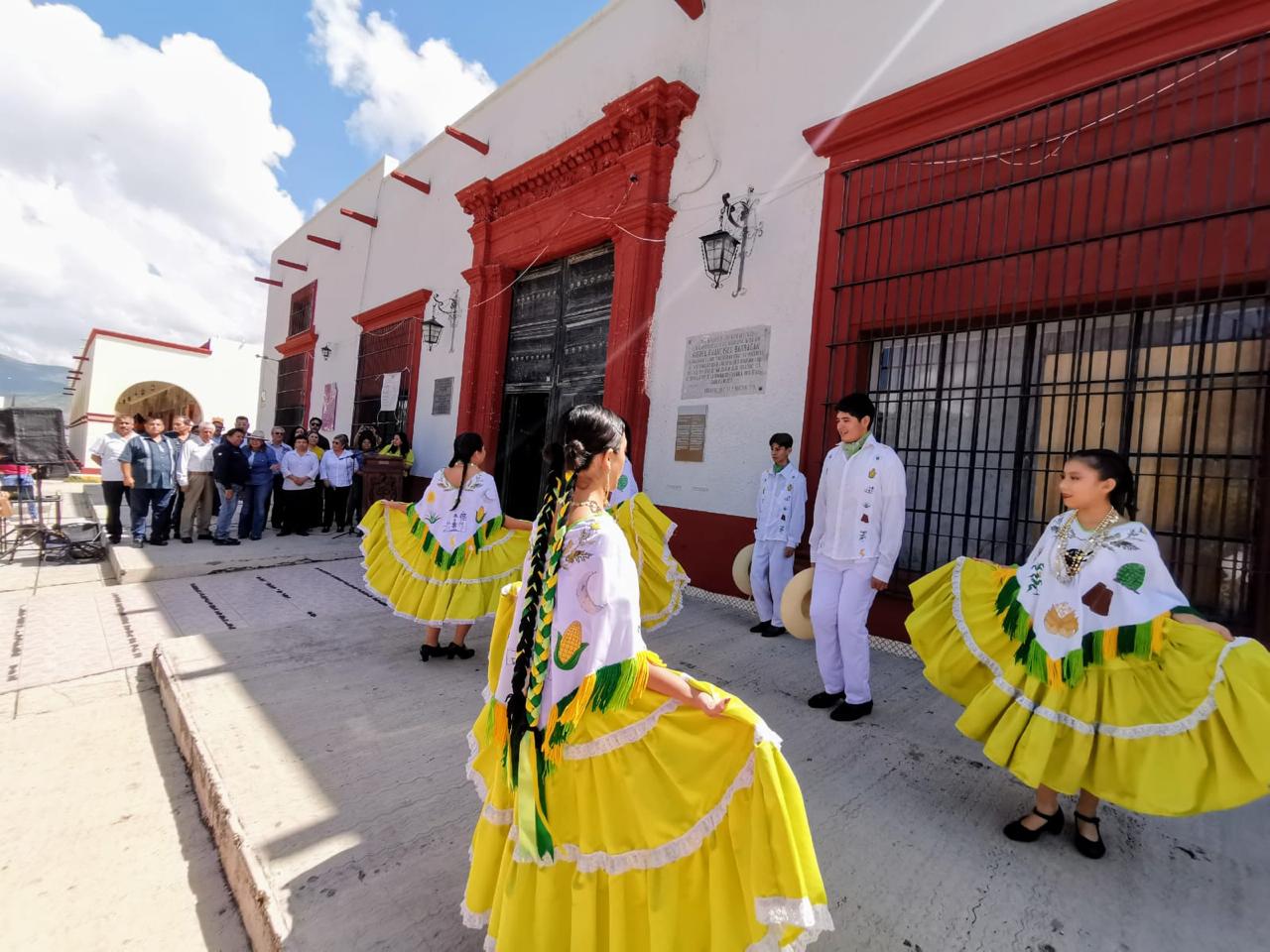 GOBIERNO ESTATAL FORTALECE LAS TRADICIONES POPULARES, EL ARTE Y LA CULTURA