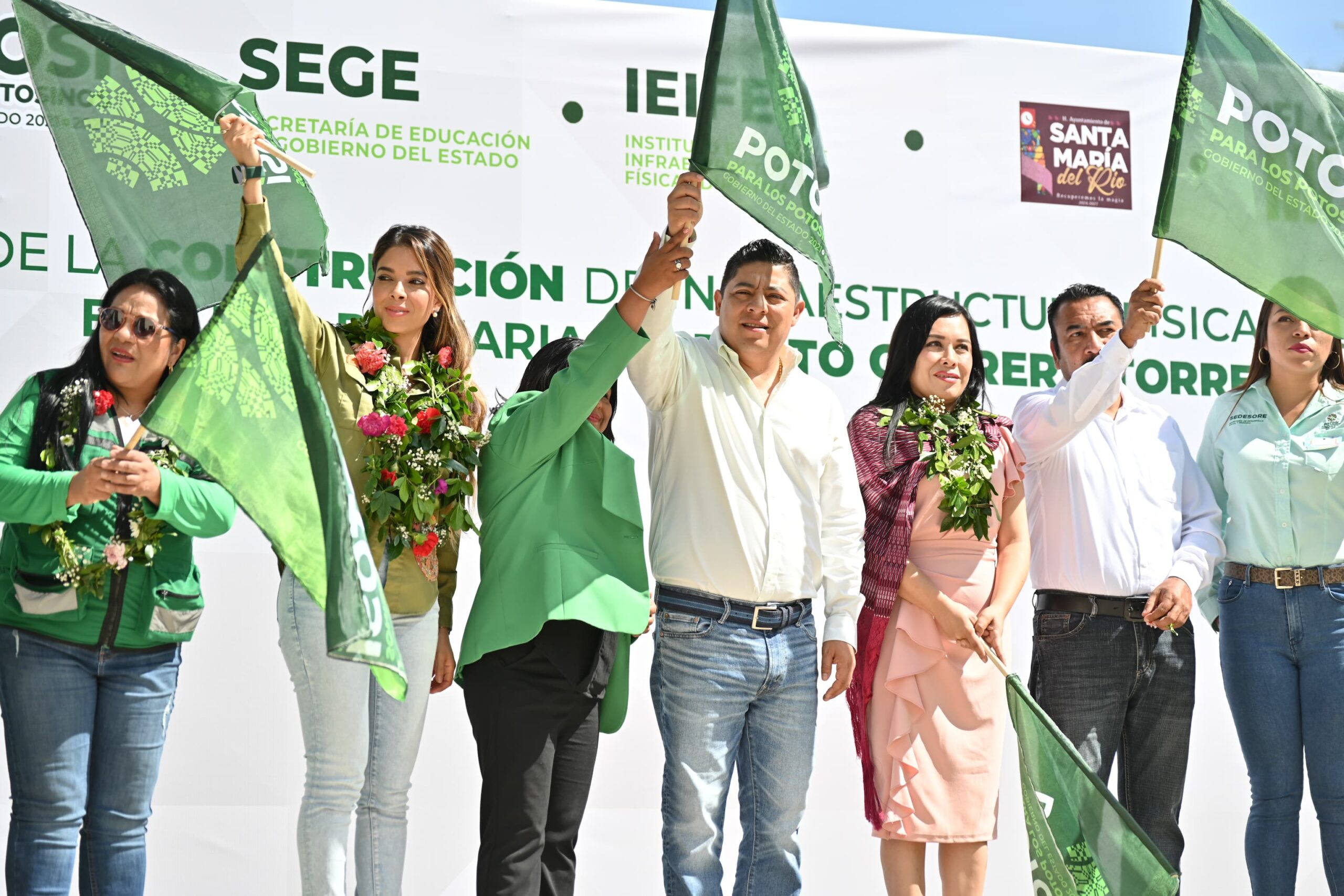 RICARDO GALLARDO IMPULSA EN SANTA MARÍA DEL RÍO MÁS OBRAS EDUCATIVAS