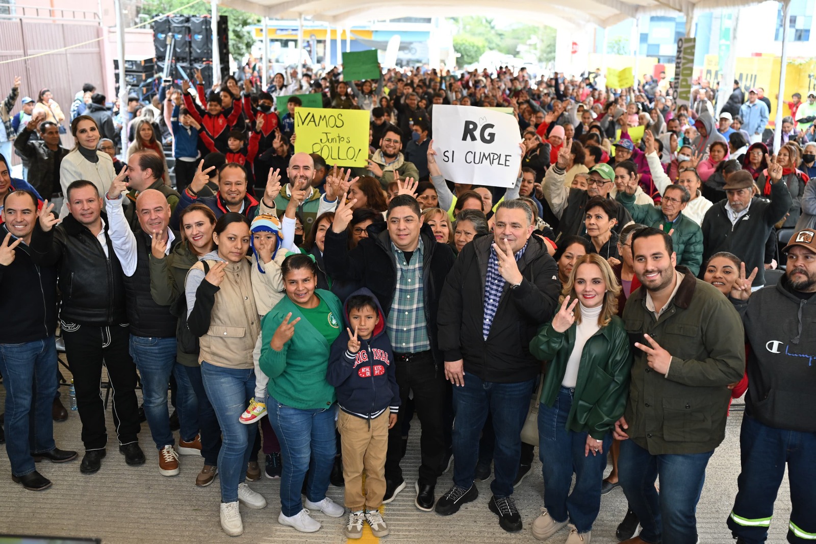 RICARDO GALLARDO ENTREGA RENOVADA CALLE ESTADIO EN CIUDAD VALLES