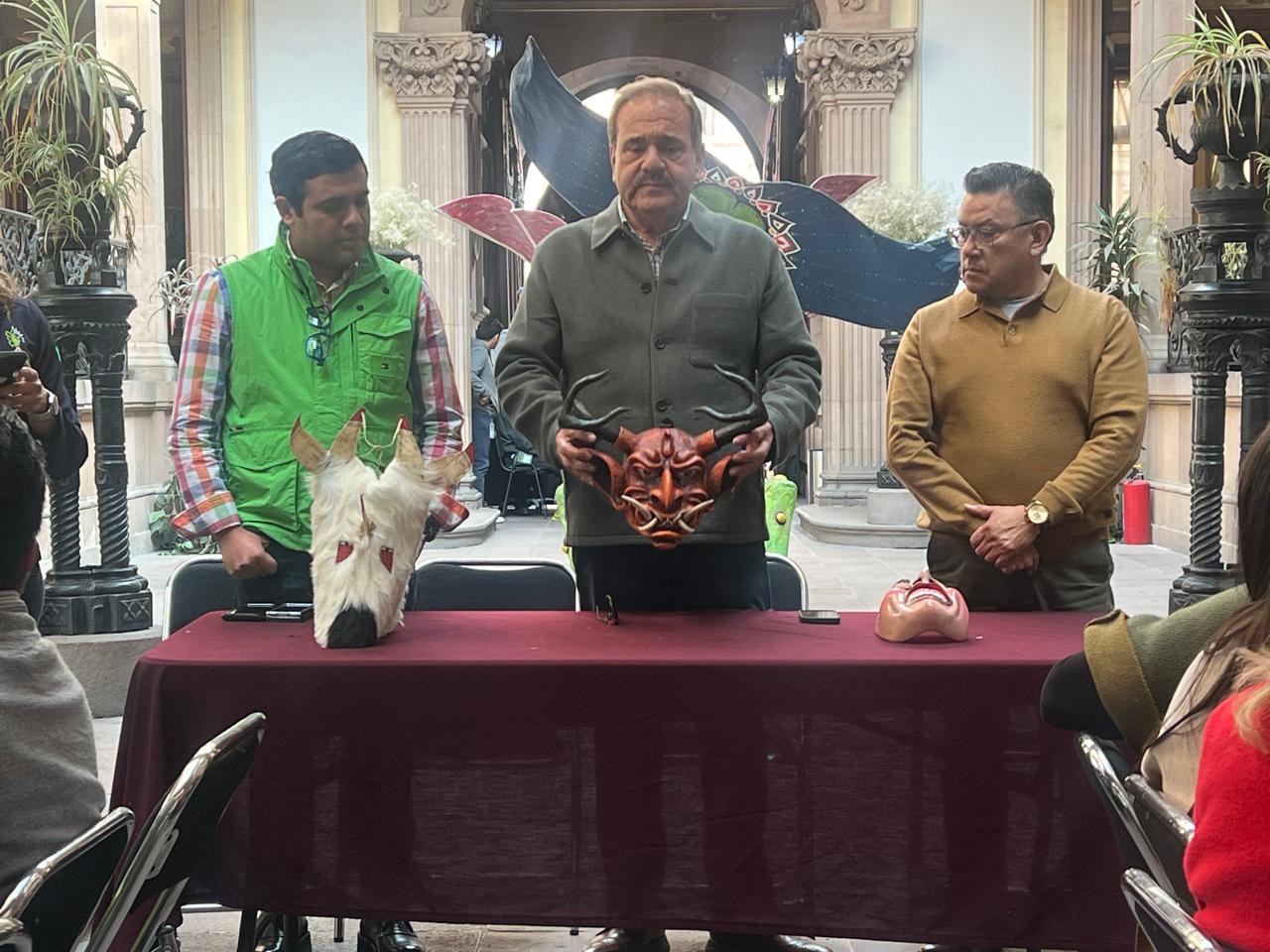 MÁSCARAS DE ECUADOR, CHILE Y SINALOA A SAN LUIS POTOSÍ