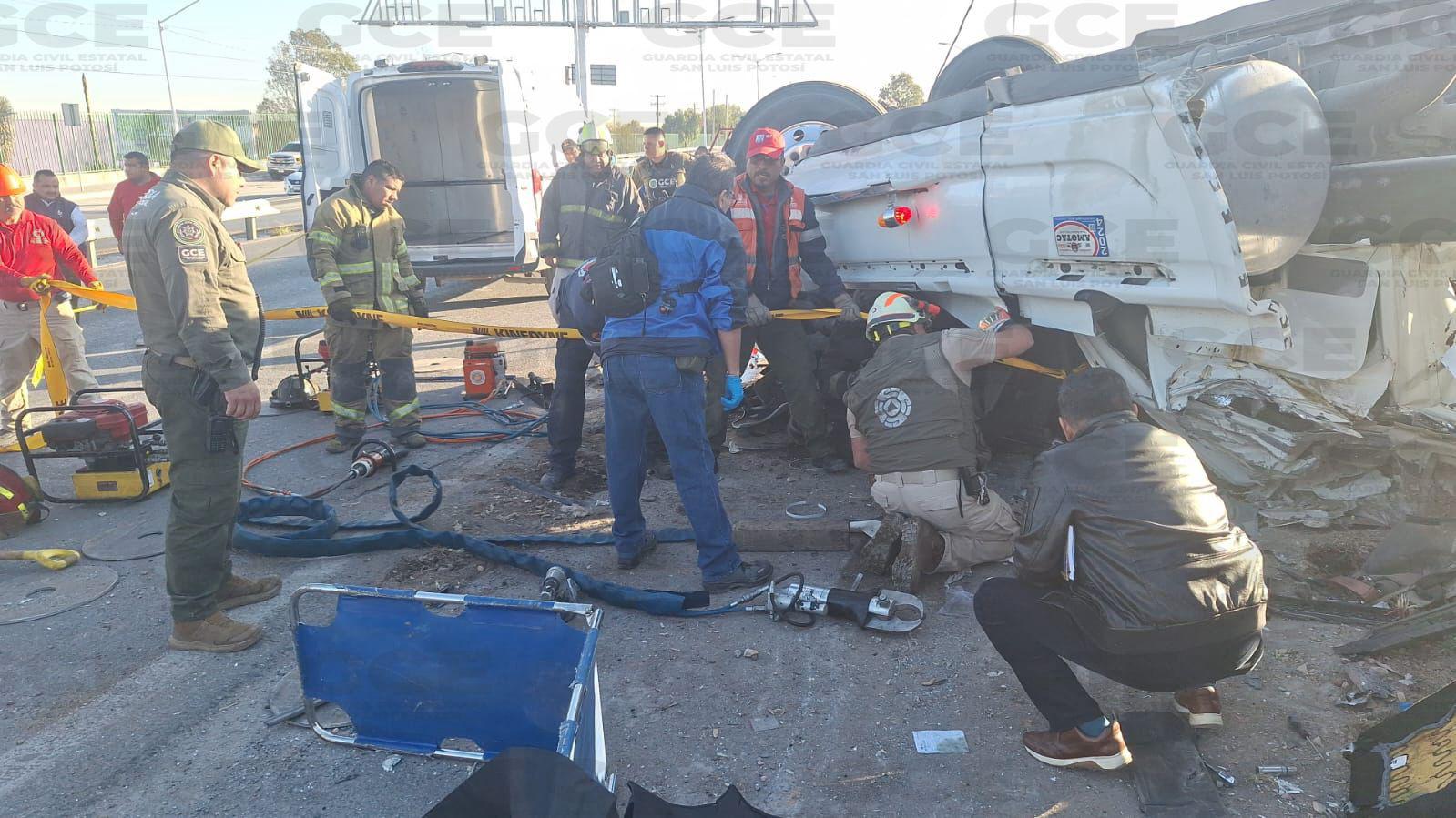 DIVISIÓN CAMINOS DE LA GUARDIA CIVIL ESTATAL ATIENDE ACCIDENTE EN CIRCUITO POTOSÍ 