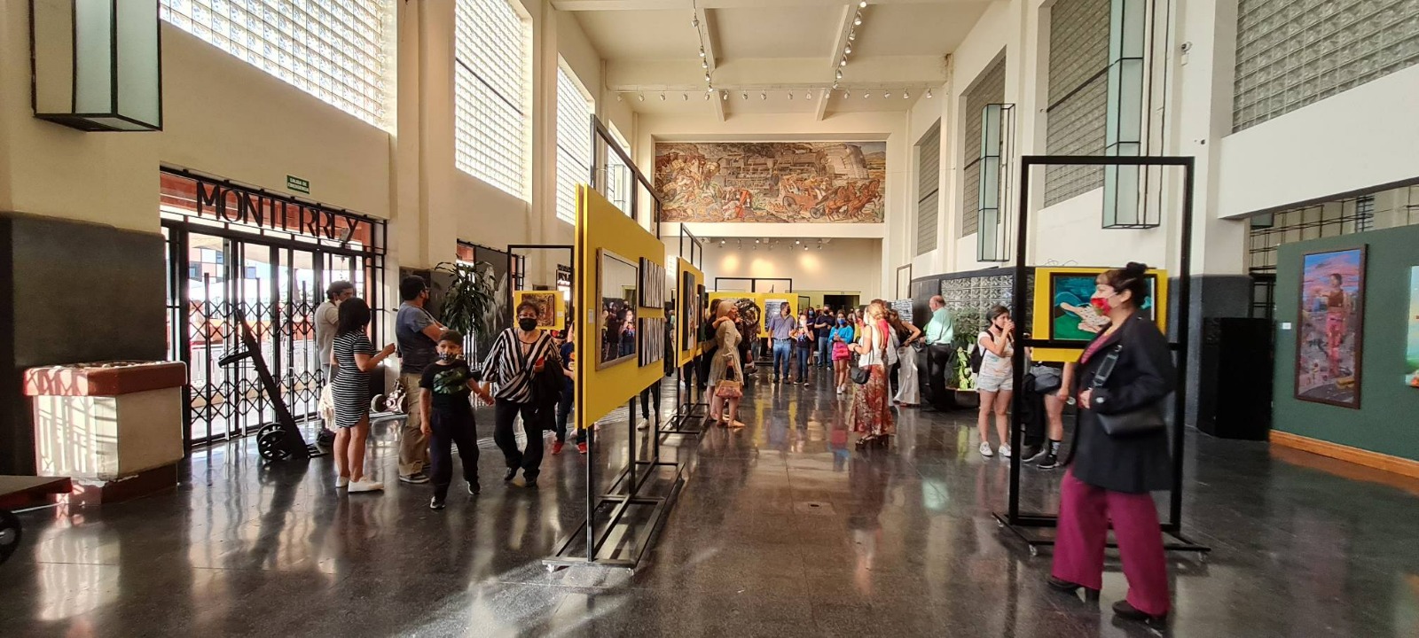 Conmemoración Del 8M Con La Inauguración Mujeres En El Arte