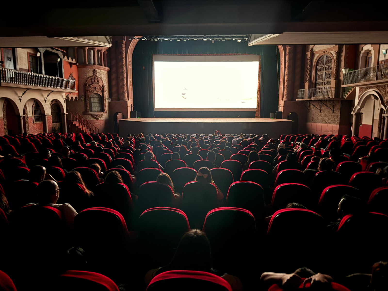 MÁS DE 2,100 PERSONAS EN CINETECA ALAMEDA EN EL PRIMER FIN DE SEMANA DE LILO Y STITCH EN CARTELERA