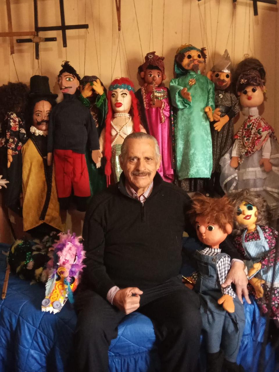 CAPERUCITA ROJA Y EL LOBO CON LAS MARIONETAS DE GUILLERMO AZANZA