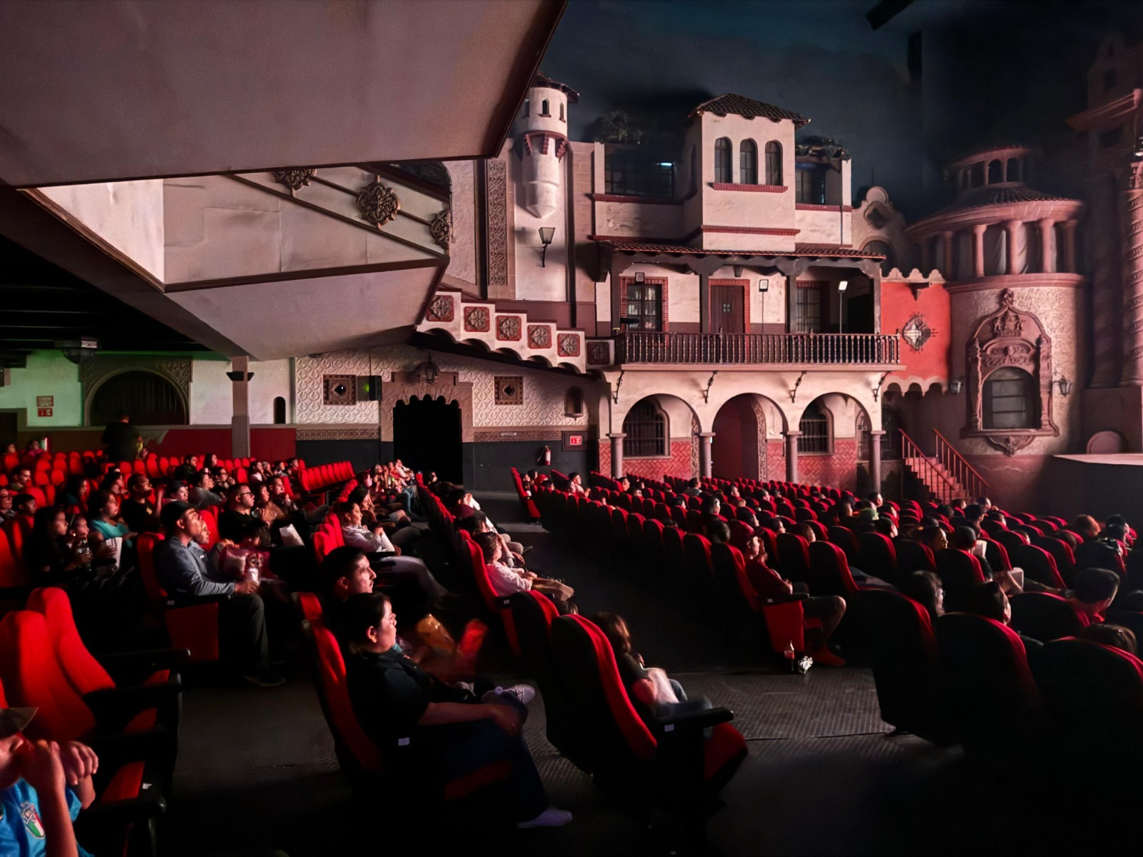 “CÓMO ENTRENAR A TU DRAGÓN”, “LA MUERTE DE UN UNICORNIO” Y “EL ARRANQUE” EN CINETECA ALAMEDA