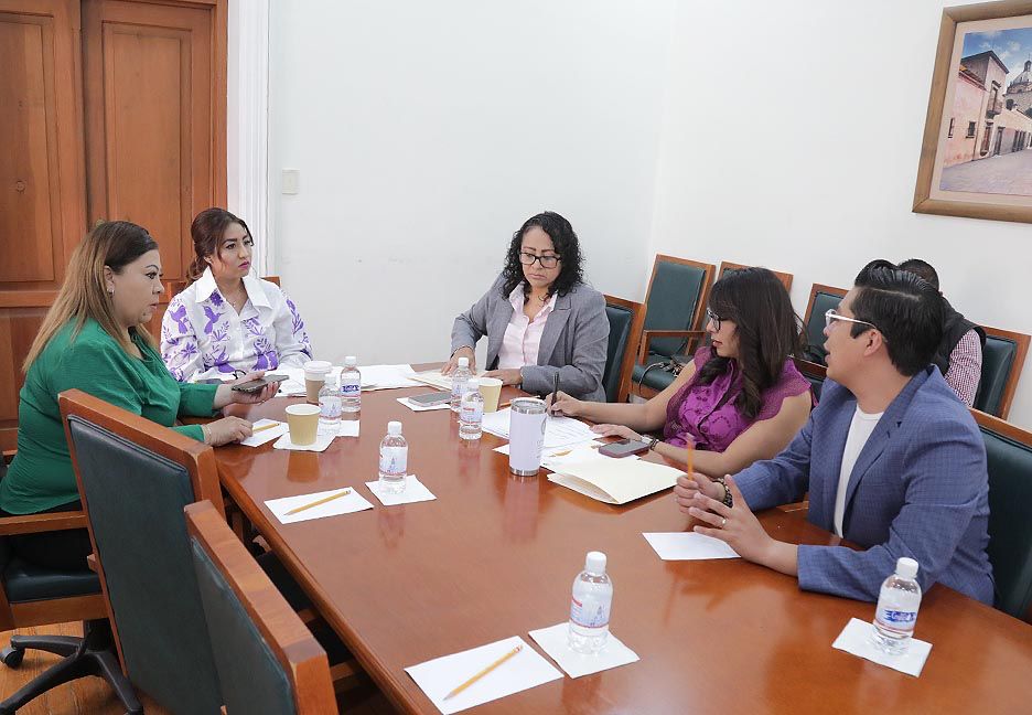 LA COMISIÓN DE IGUALDAD DE GÉNERO APROBÓ PUNTO DE ACUERDO QUE EXHORTA A GARANTIZAR LA INCLUSIÓN Y EL RECONOCIMIENTO DE LAS MUJERES POTOSINAS EN EL PASAJE DE LOS POTOSINOS ILUSTRES DEL PARQUE TANGAMANGA I