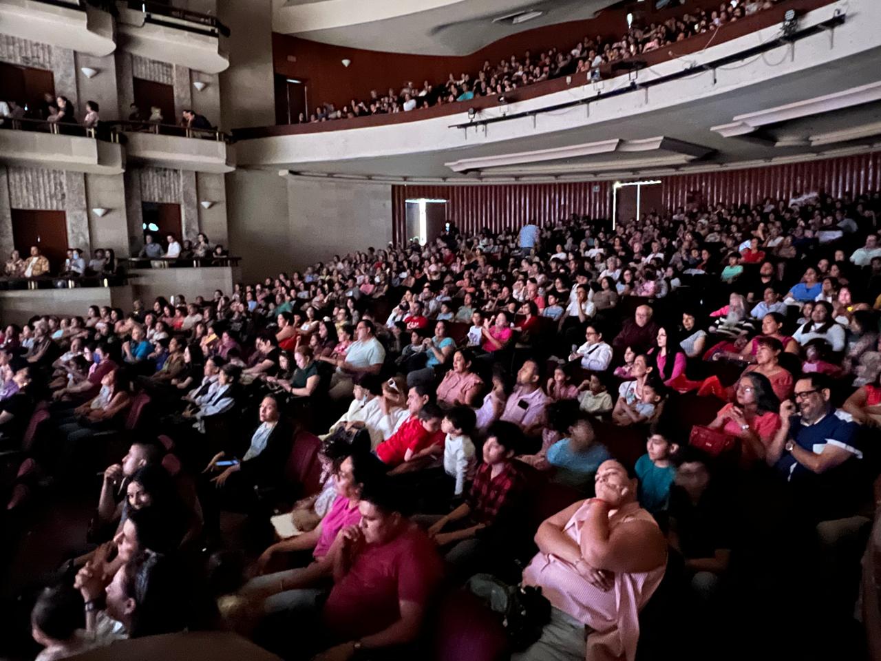 EXITOSO CONCIERTO DE CRI CRI POR DÍA DE LA NIÑEZ