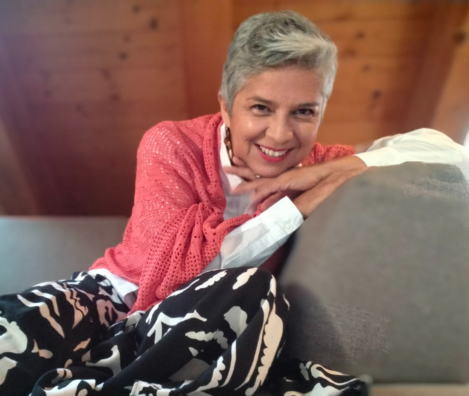 EUGENIA MONTALVÁN PRESENTA CHARLA Y DOCUMENTAL