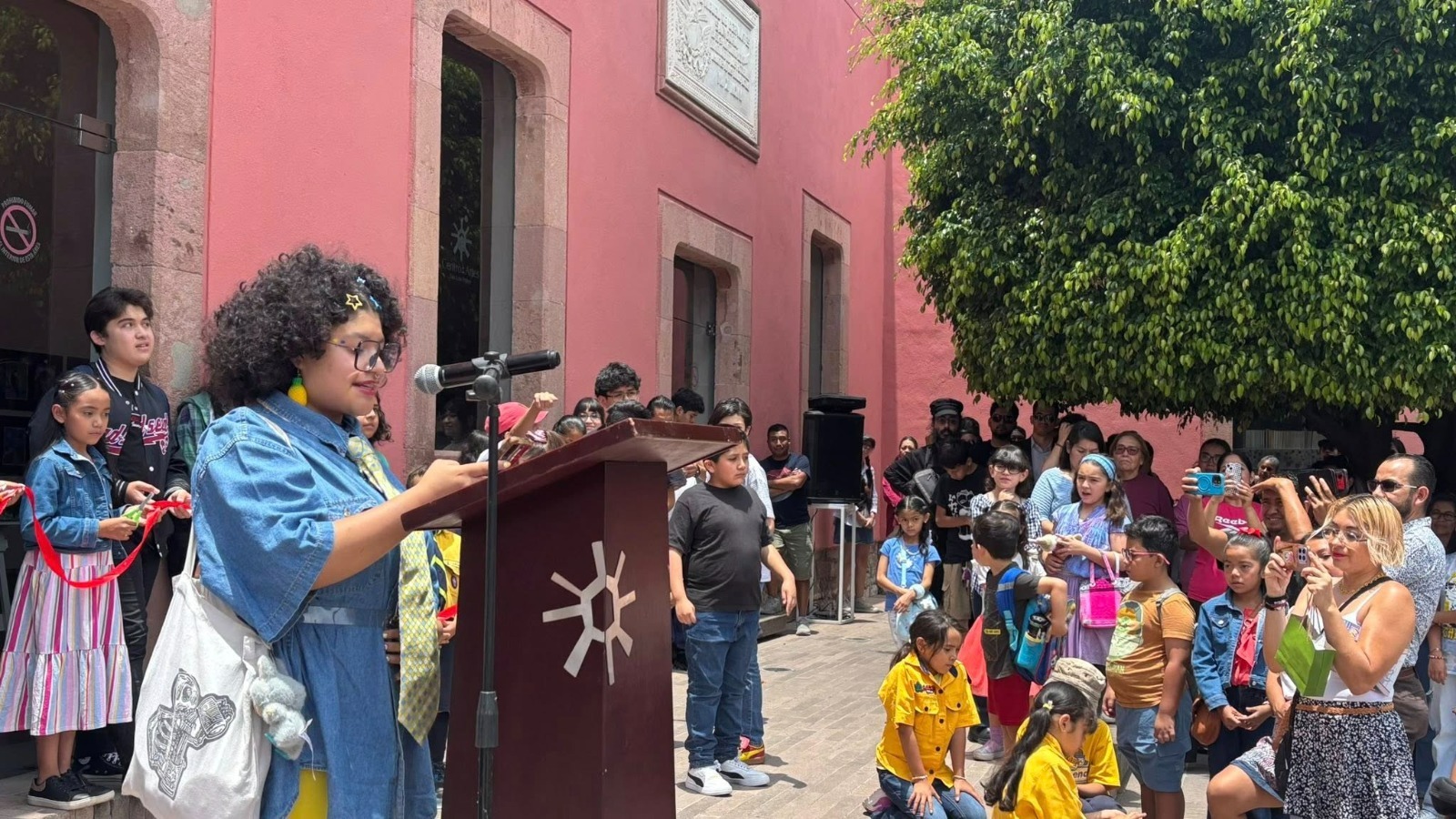 “DONDE TERMINA EL TRAZO, EMPIEZA EL VUELO” EXPOSICIÓN DE LA ESCUELA DE INICIACIÓN ARTÍSTICA DEL CEART
