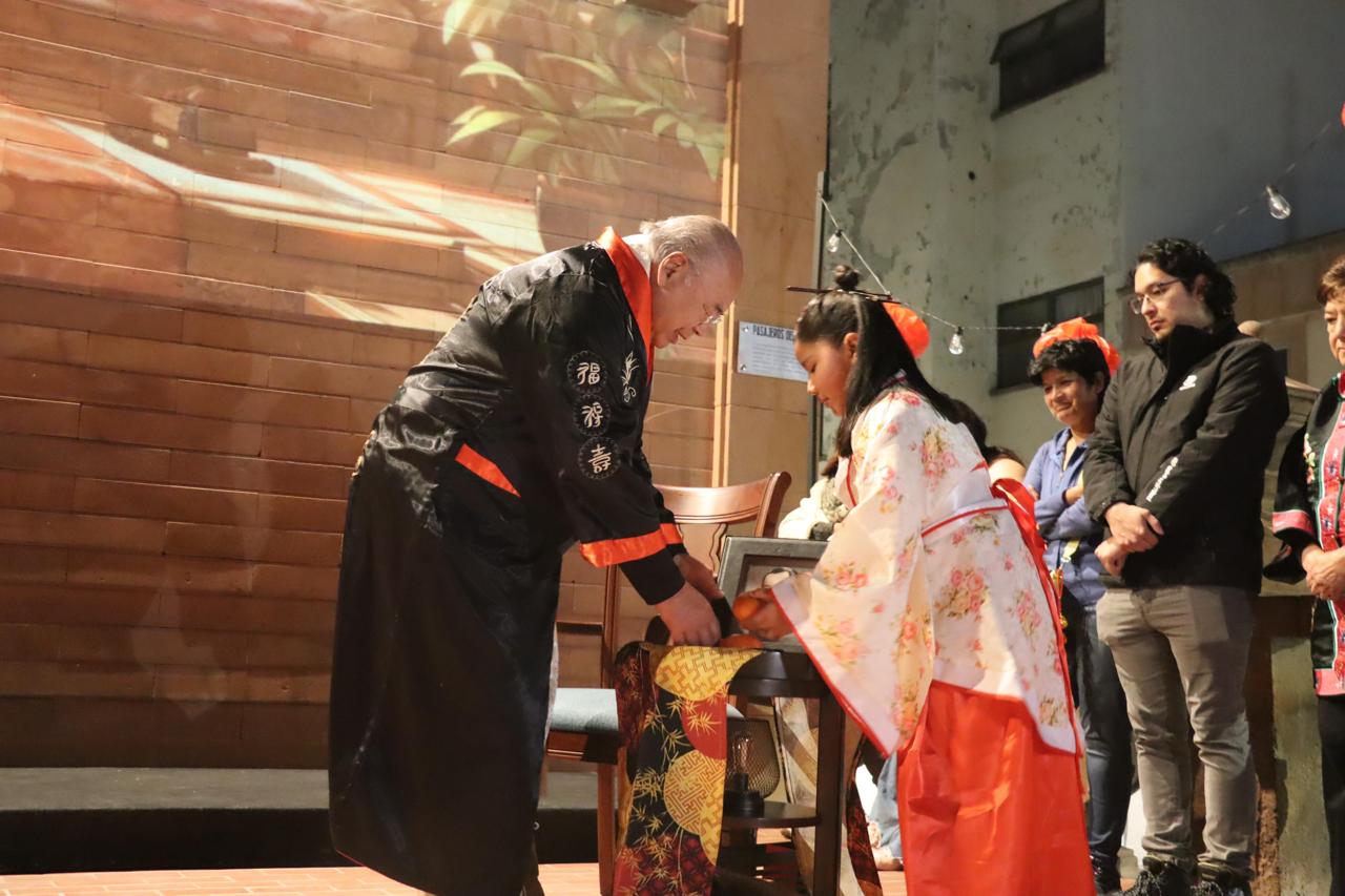 MAC CELEBRA AÑO NUEVO CHINO DE LA SERPIENTE