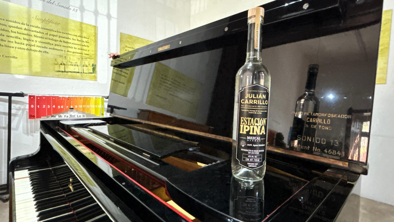 PRESENTAN EDICIÓN ESPECIAL DE MEZCAL EL UNIVERSO MUSICAL DE JULIÁN CARRILLO