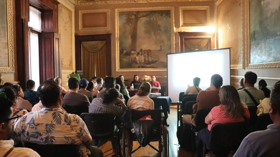 SE LLEVA A CABO EL CONVERSATORIO “CULTURA Y ARTE POPULAR EN SEMANA SANTA”