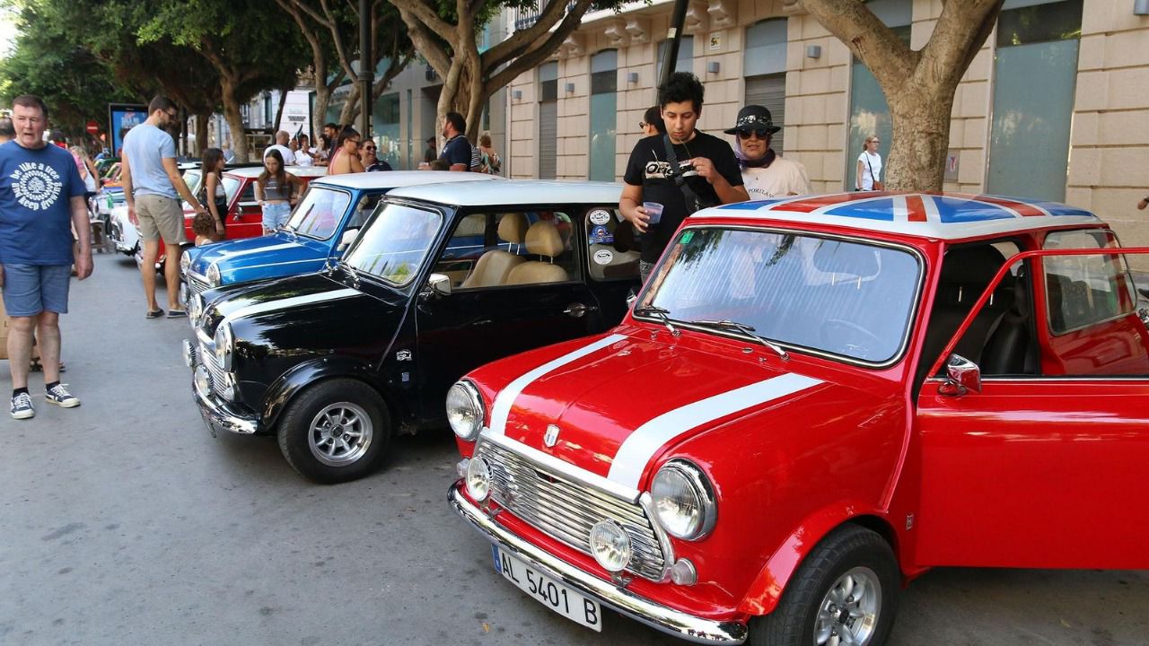 ENTRE CACTÁCEAS Y MINI COOPERS ESTE FIN DE SEMANA EN EL MUSEO DEL FERROCARRIL.