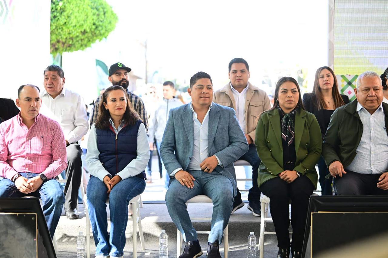 RICARDO GALLARDO ENCHULA LA COLONIA LAS PILITAS