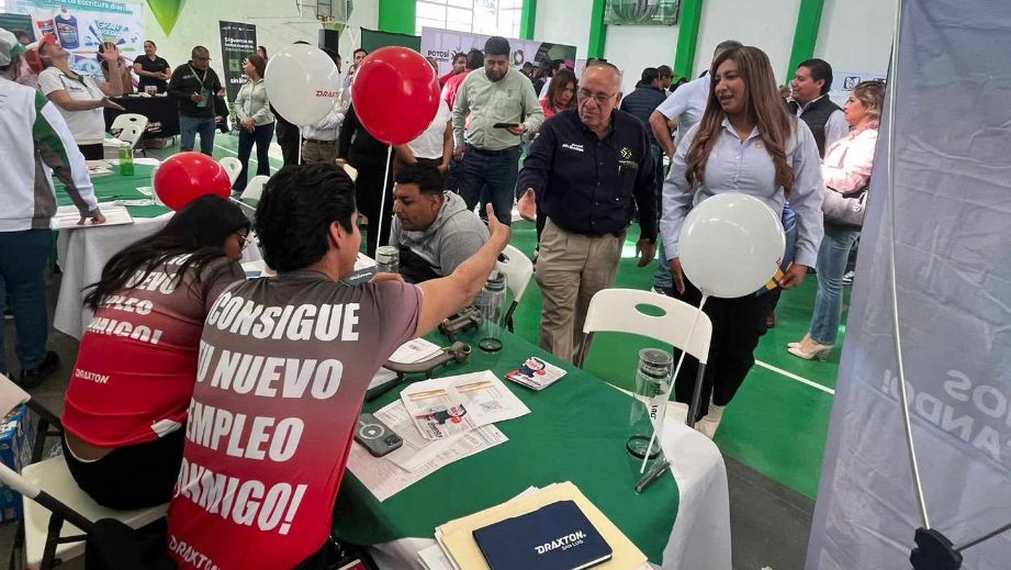 SAN LUIS CONSOLIDA VINCULACIÓN LABORAL CON EXITOSA FERIA SINERGIA 2026