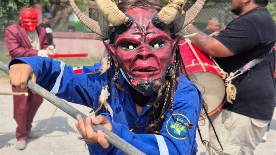 LOS DIABLOS DE LA HUASTECA POTOSINA LLEGAN AL CENTRO HISTÓRICO