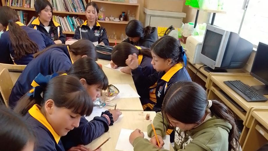 ADOLESCENTES DE CATORCE PARTICIPAN EN EL TALLER “CARTOGRAFÍAS DEL CUIDADO”